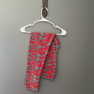 LulaRoe Leggings, Talk & Curvy, graphic red and teal